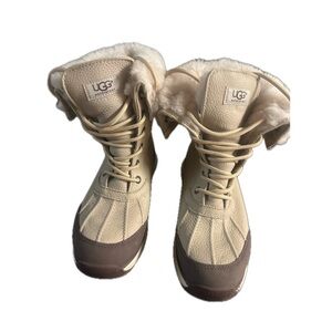 UGG Women's Beige and Dark Brown Winter Boots